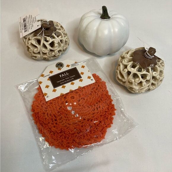 Hobby Lobby Other - Pumpkins & Handmade Doily Coasters (4pc) Tabletop Decor Centerpiece Fall Set / 4